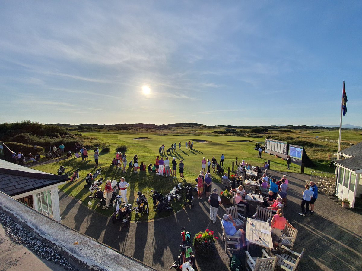 Looking forward to seeing scenes like this again as soon as possible. 👌⛳ #golf #wales #summer