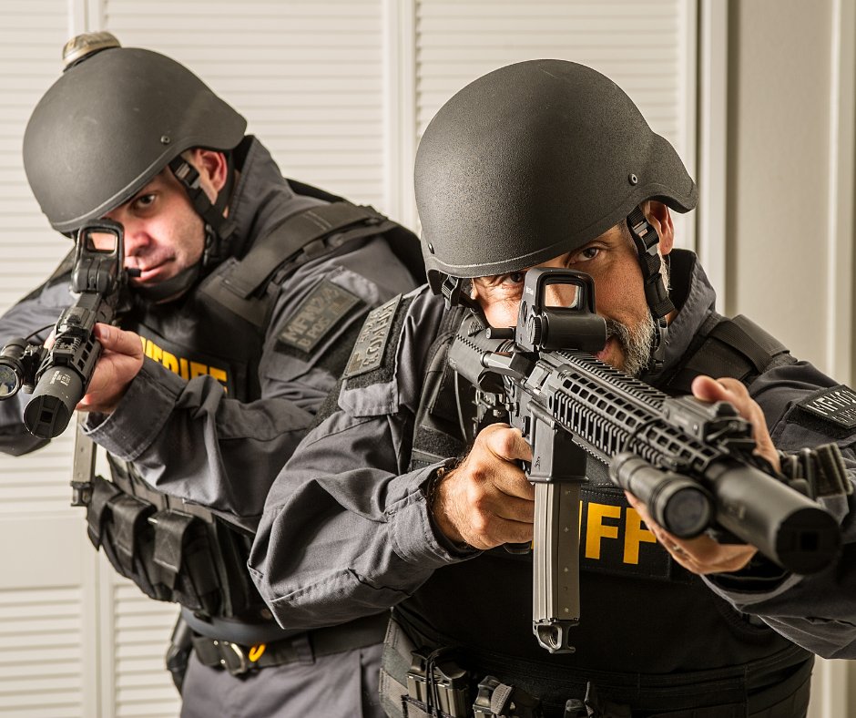 HighComArmor's tweet image. When the going gets tough, the tough armor up! 
Visit highcomarmor.com for all your ballistic body armor and PPE requirements! #highcomarmor #engineeredtoprotect #bodyarmor #protectandserve #savinglives #ballistictested #bestarmor #PPE #tactical #policegear #tacticalgear