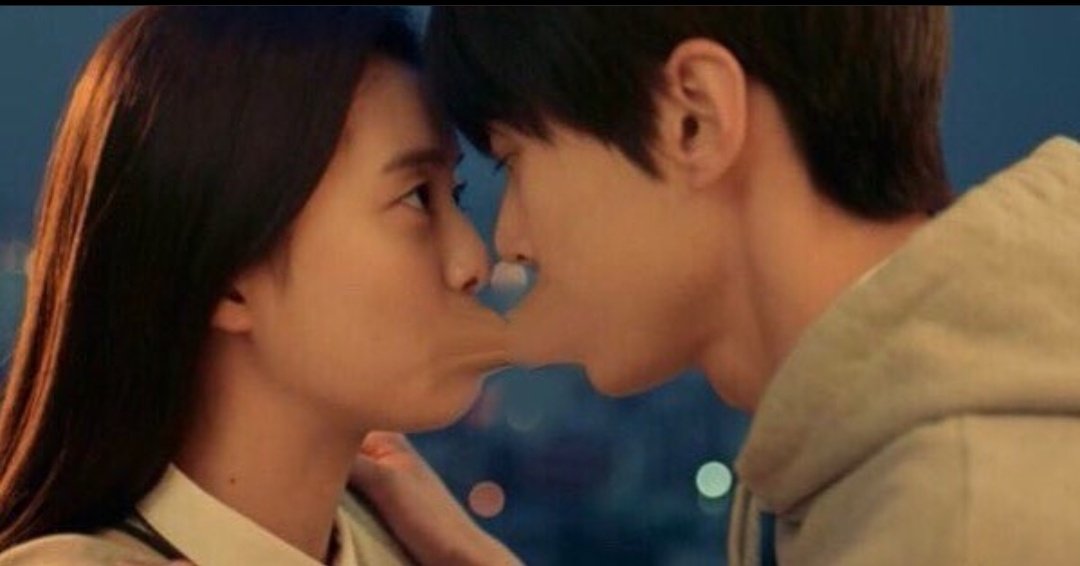 k1dscotton__'s tweet image. sangat membangongkan😭😭
#KimDoyoungActorDebut

from this.                            to this.