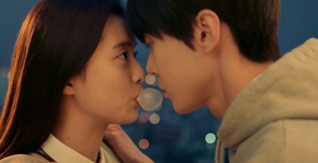 k1dscotton__'s tweet image. sangat membangongkan😭😭
#KimDoyoungActorDebut

from this.                            to this.