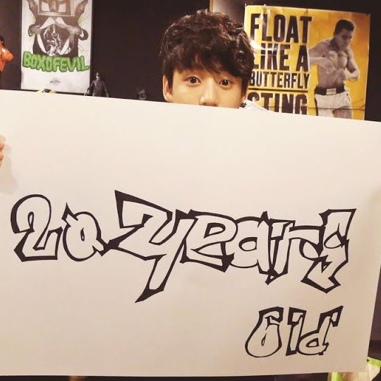 even he draw jimin's temporary tattoo