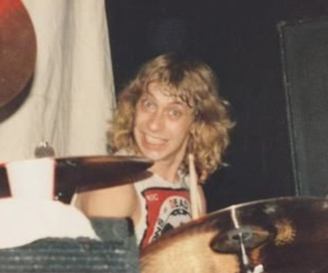 Jazz_Ioude's tweet image. #LaFotoRockDelDía

(#GarSamuelson, fue baterista de la banda #Megadeth)