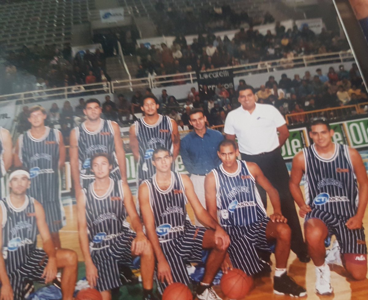 negrorubio8's tweet photo. Debutabas en la @LigaNacional  con @Penaroloficial  siendo pibito y mostrabas TUS cualidades🏀🏀 y el EXCELENTE SER HUMANO que fuiste, alegre siempre. Juampi Sanchez.,, QEPD  y mucha Fuerza @caro1414sanch y Guille G.O con TU Hija y Nietas y Flia. ����💪Tristeza total. https://t.co/LCPPOiMKlK