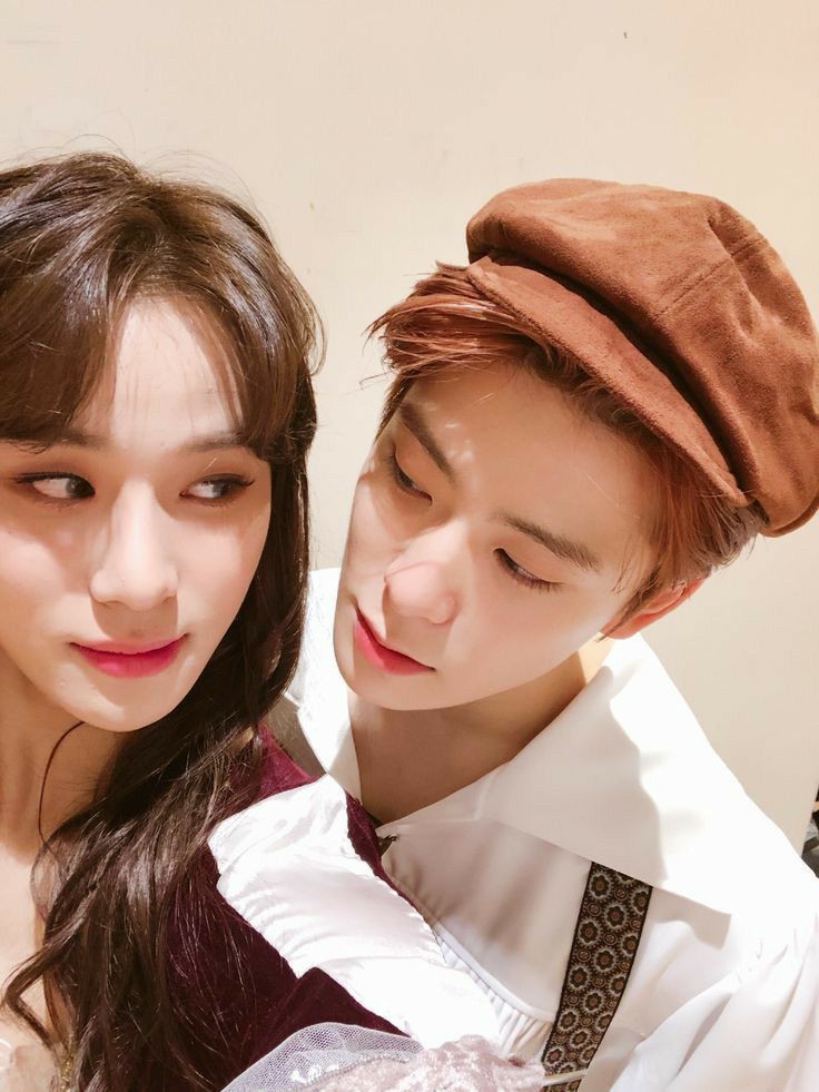 pakjeprii's tweet photo. happy birthday untuk rose kekasih Jack tercinta semoga kalian berdua bahagia selamanya /ketcup manjah💋😘

#JUNGWOO #NCT정우 #정우
#HAPPYJUNGWOODAY
#RisingStarKimJungwoo
#정우의_스물넷_빛날거야_알잖아 https://t.co/NgSQQgtU9I