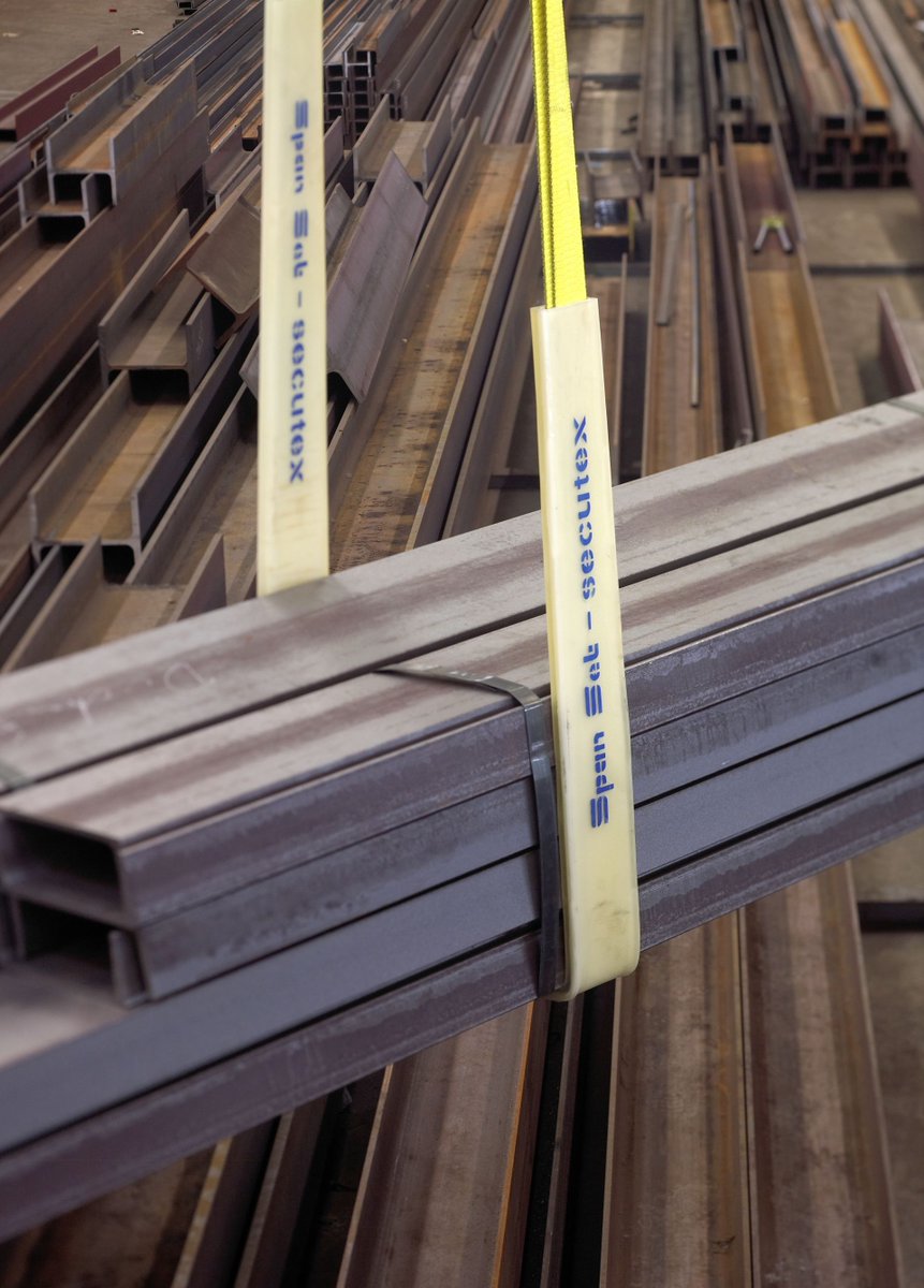 #Hebebänder haben es schwer. Das liegt nicht allein am Gewicht.  Was ihnen zusetzt, sind raue Oberflächen, #scharfeKanten und Eis, Wasser oder Öl. Schutz bieten #Schutzschläuche oder Festbeschichtungen von #SpanSet secutex aus hochelastischem Polyurethan: bit.ly/3dk3aMq