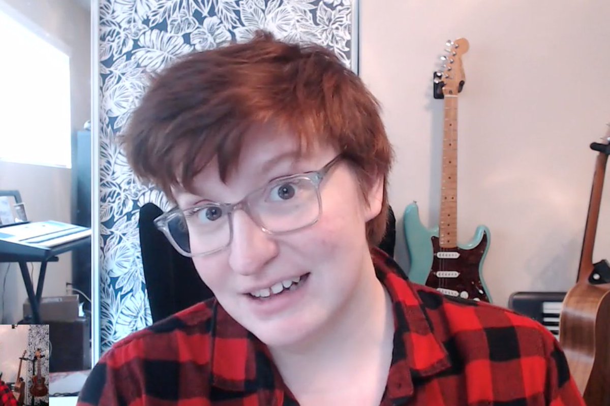 vorpahlsword's tweet photo. Legit the friendliest face to teach you how to crowdfund! I always get so happy to watch their new videos for class! Hi @LaserMWebber ! https://t.co/pyQC6CpZFe