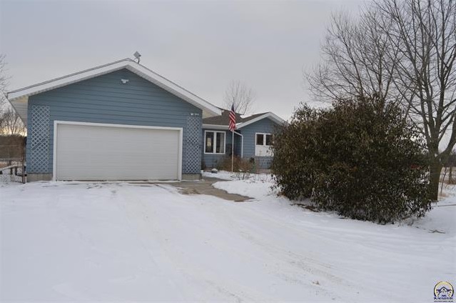 CWRealtyInc's tweet photo. If you're looking for a great home in a beautiful country setting, this is the one!

Listing provided by Countrywide Realty, Inc.
#weselltopeka #realestate 
https://t.co/cZeJpqEghC https://t.co/eQUi0YQdPz