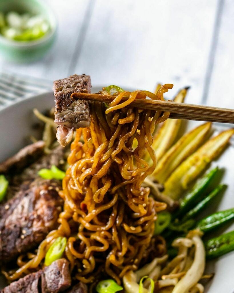 adashandasplash's tweet image. If you watched my stories in the past week, you’ve seen this image before. I shot it as part of the #eatcaptureshare #creativefoodphotography challenge. 

〰️

The brief was to shoot a dish or scene inspired by art and I chose @parasitemovie as my inspira… ift.tt/3pAJfLw