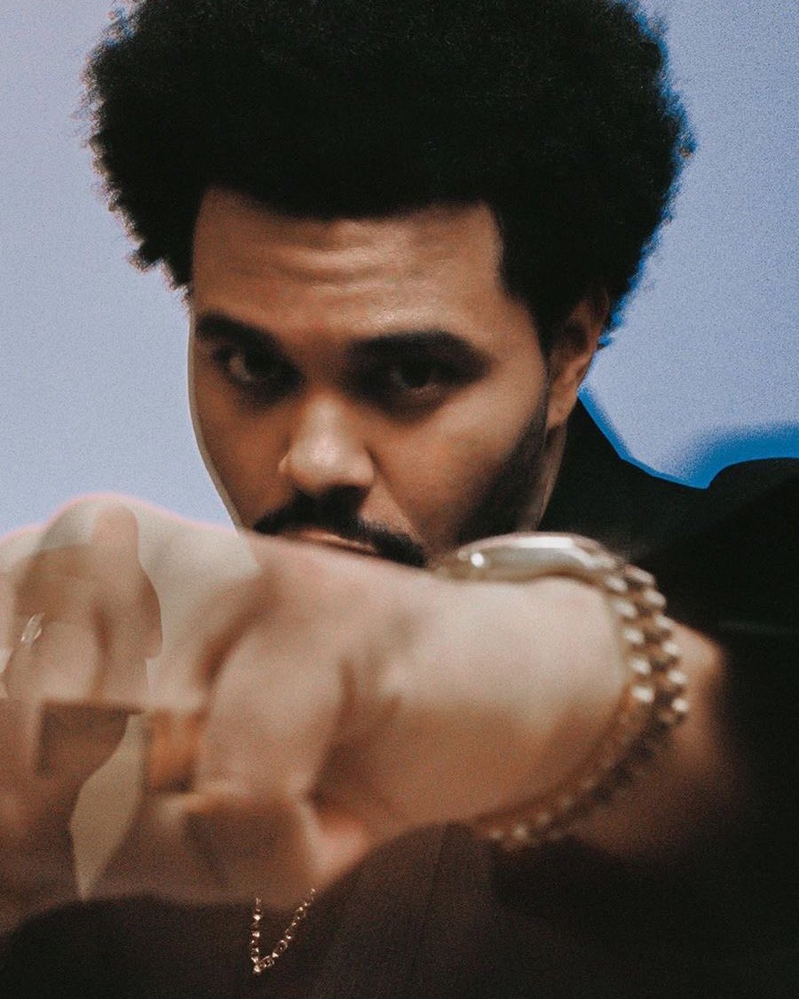NewsWeeknd's tweet photo. .@theweeknd's 'Blinding Lights' surpassed ‘One Dance’ and is now the 4th most streamed song of all-time on Spotify. https://t.co/p9m1XfSjSd