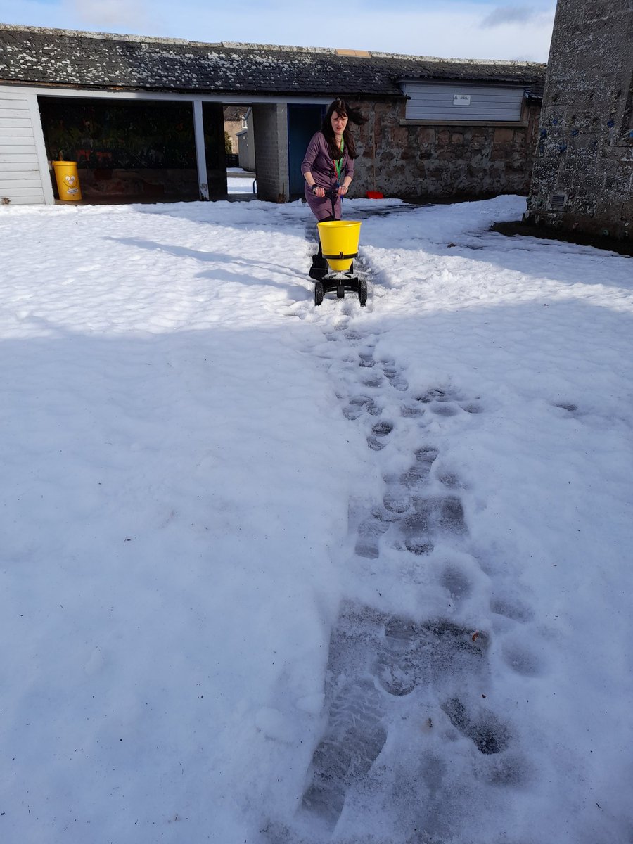 stoddart62's tweet image. Great teamwork today - two "Heads" are better than one! Getting ready for Monday - so excited! @RhynieSchool
#burningcalories #goodexercise