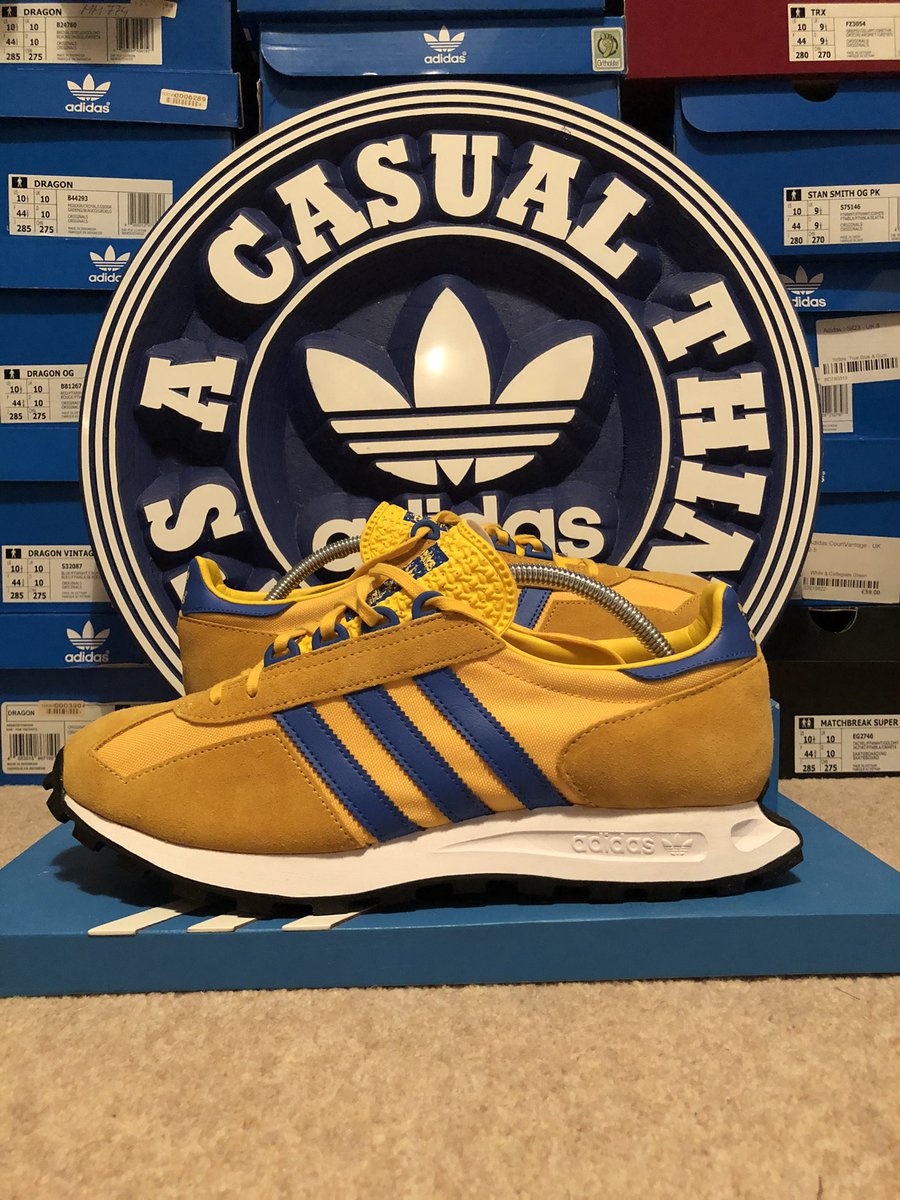 sambogod9's tweet photo. Thursday delivery 📦 #sl72 #racing1 #adidasoriginals @man_savings @lid_lid_la @kgstrainers @Original_Sole_ @DeadstockUtopia @3_stripes4life @adidasonfoot @AdidasFetish @RetroSolesUK 🇸🇪👟🇸🇪👟 https://t.co/XX5OQw1Pi7
