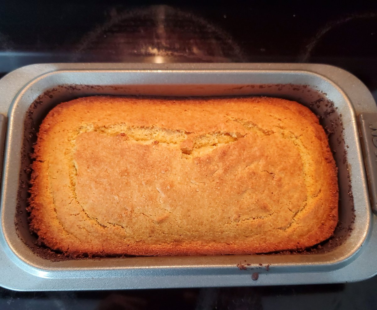 YousefMunayyer's tweet photo. You can keep your sourdough. #TeamCornBread for life. https://t.co/2vrVuAMomF