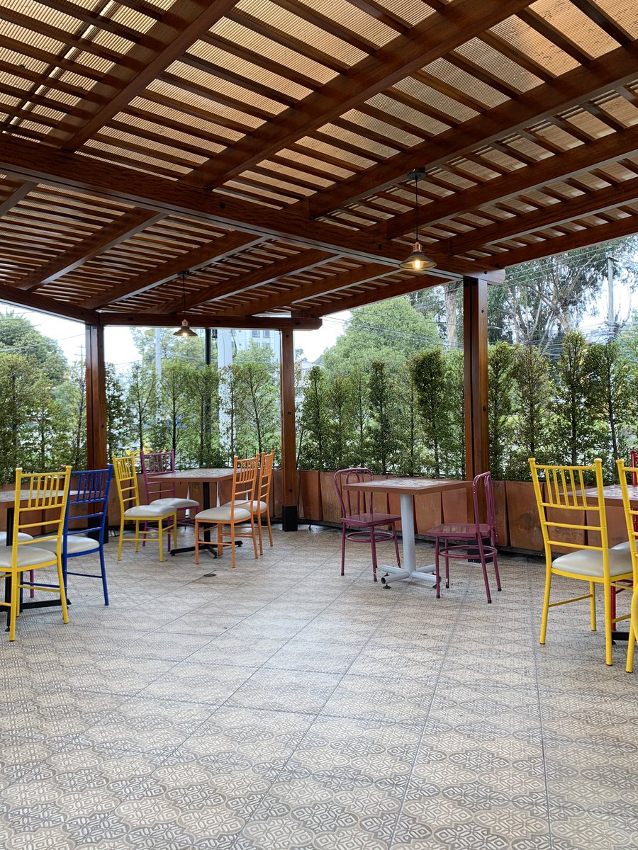 taquerialamicho's tweet photo. ¡Amig@s! Tenemos nuevo espacio 🪴🪴 al aire libre 😍
Los esperamos 🙌🏻 #comidamexicana #quitorestaurantes #quitoecuador #tacos #micheladas https://t.co/4jH2007MJ7