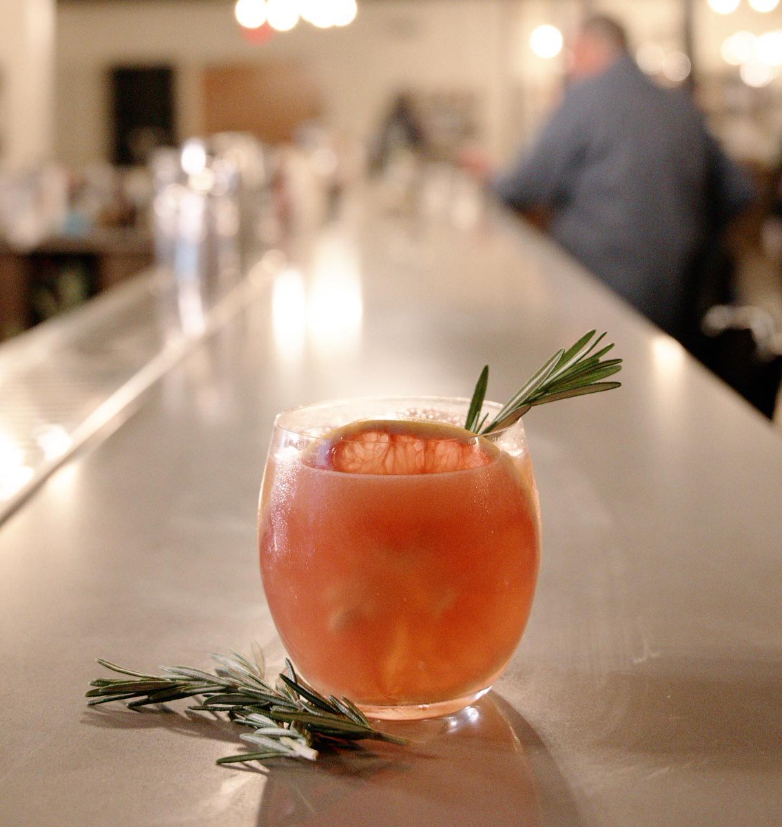 GhostCoastDist's tweet image. • I’ll Have Another •
1.5 oz Ghost Coast Ginger Whiskey
2 oz Grapefruit Juice 
0.5 oz Rosemary Simple Syrup 
2 dashes Barrel-aged Bitters 
One of our newest Ghost Coast creations will leave you saying “I’ll have another!” Find the full recipe and more at the link in our bio.