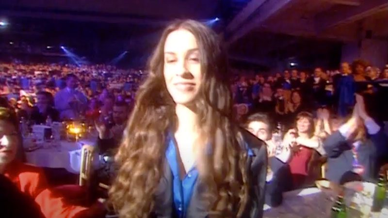 Pulp had blown the chance to support Alanis “best international newcomer” Morissette on the Jagged Little Pill tour. “Apparently, after the Michael Jackson thing, she wouldn’t even consider it. She thought it was a really terrible thing to do”, Jarvis told the NME. 28/31