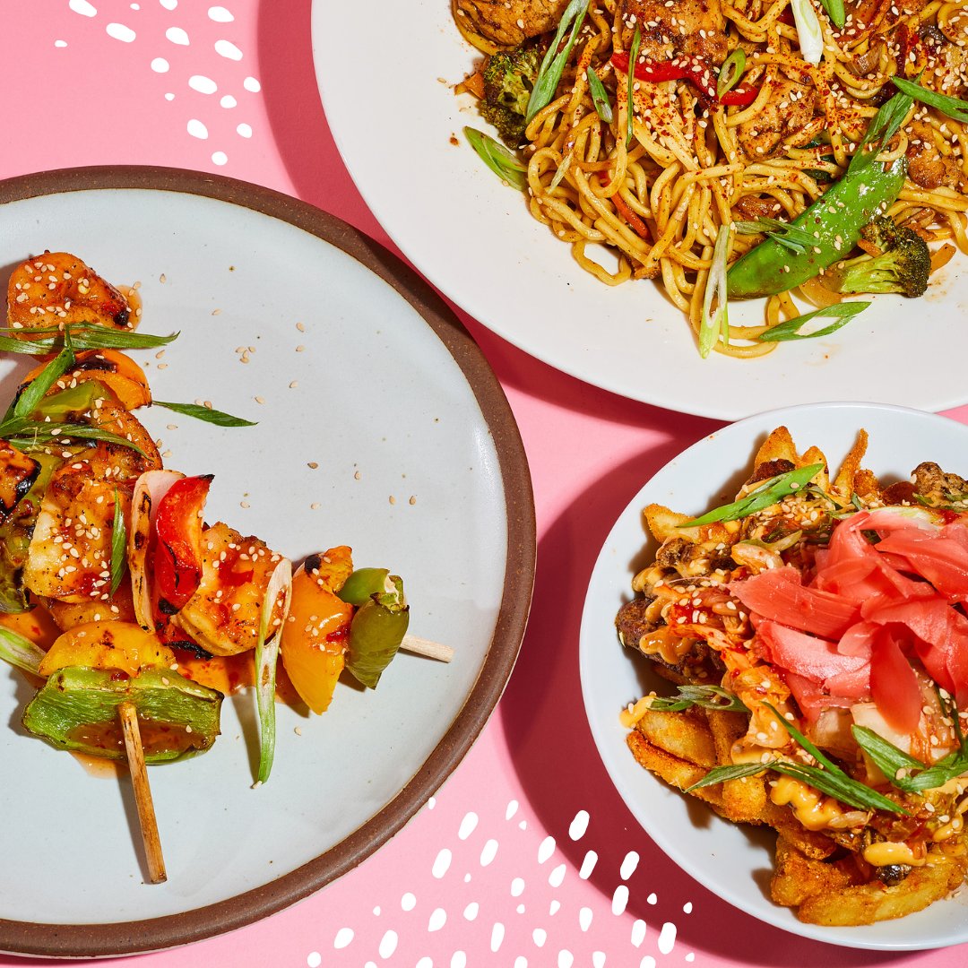 howbaodatchi's tweet photo. Succulent shrimp skewers, flavorful stir-fry and fresh loaded fries are all waiting for you! 😋 

We are available for pickup and delivery from 11 am - 11 pm tonight on Ubereats, Postmates, Grubhub and Doordash. https://t.co/seAWI4EvHo