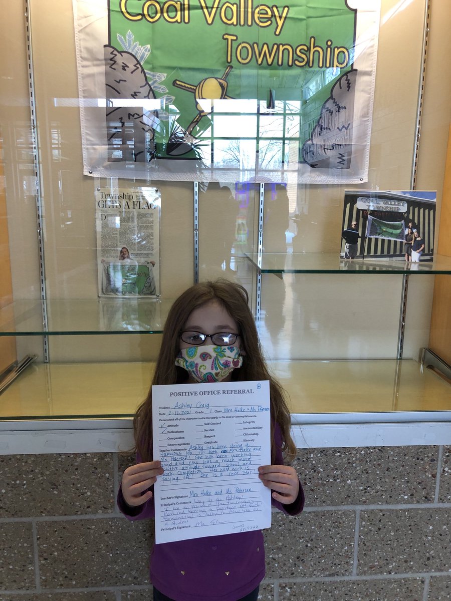 GoBicEagles's tweet photo. Congrats to Ashley, Mara, and Haylee for earning a positive office referral today. Haylee also won a lucky box during her trip to the claw machine. #gobiceagles https://t.co/Cokb9NNw4m