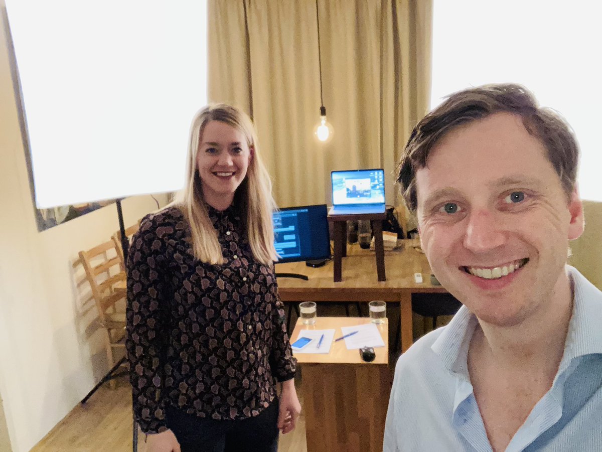 Over 20 minuten gaan we van start met de 4e webinar van <a href="/doktersindebat/">Dokters in Debat</a>: De dokter in de media. 

Met @MauricevdBosch  en <a href="/RinkeNOS/">RinkeNOS</a> 

Ook te volgen via live-stream op ons YouTube kanaal! Link volgt zodra de webinar start. 

Zin in!