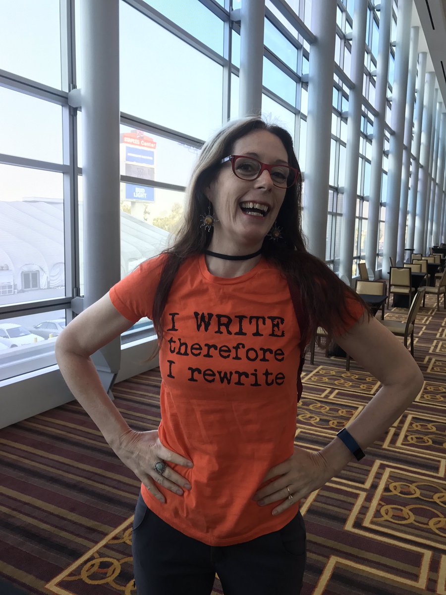 ErinDealey's tweet photo. The #SCBWIEquity mixer yesterday made me think of in-person @scbwi conferences and some of my fav #Fangirl moments! 👇🏽👇🏽👇🏽@LindaSuePark @inkyelbows @Meg_Medina @ElanaKArnold @halseanderson + the BEST roomie @KimberlyBiddle4 ✌🏼 https://t.co/NOtG1UUKZ0