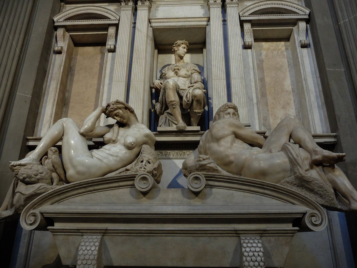 In 1520 he was asked to create a funerary chapel for the Medici. This was done in the 1520s-30s. He created superb idealised sculptures of Lorenzo de’ Medici & the Duke of Nemours in the Medici Chapel. The idealised image of the Duke Is a loose portrait of Cavalieri