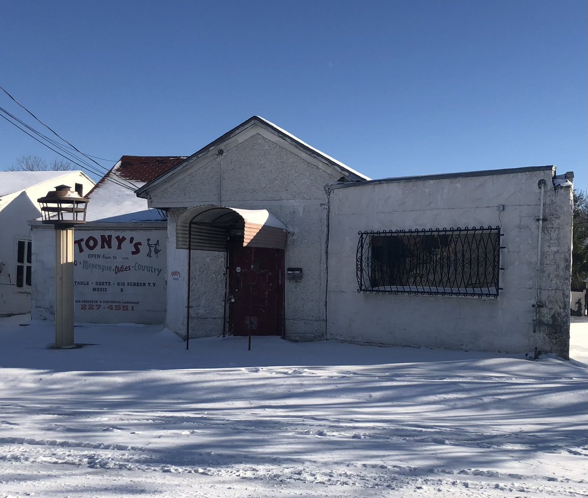 TonysSiesta's tweet photo. Due to weather conditions and continuing blackouts, Tony’s Siesta will be closed today, Feb 18th. We hope to open this weekend, but will keep y’all updated. Please stay safe and warm! https://t.co/McgJL6E7R8