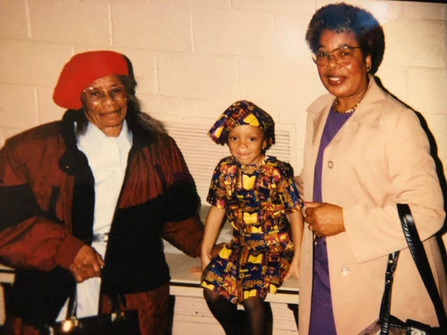 music2gether's tweet photo. #BlackWomenMatter
#BlackEducationMatters
#BlackMusicMatters
#BlackWomensMusicMatters. 
Listen to our new episode featuring a conversation with Jasmine Hines and see how this picture of a young girl was the musical inspiration of an up-and-coming academic.
https://t.co/IQf5qt7HyN https://t.co/IfK25tfL5M