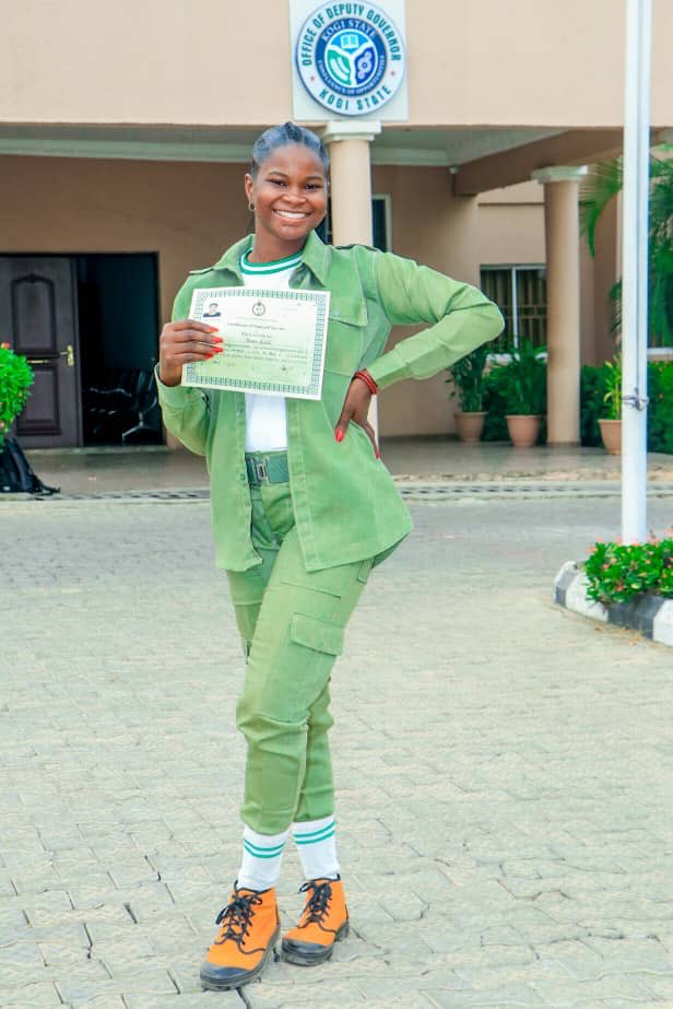 prettyayeeshaa's tweet photo. What’s impossible with man is Possible with God.
Congratulations to me on my POP.
It can only be God 
18:02:2021, a day to remember. ❤️+💡
#Exkopa #nyscpop https://t.co/lOIQ5vDXwy