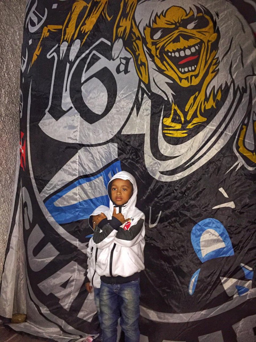 16Fjv's tweet photo. Enquanto houver um coração infantil, o Vasco será imortal ❤️💢👊🏿

Vasco por amor, força jovem por ideal ! https://t.co/z5mcFH0DTS