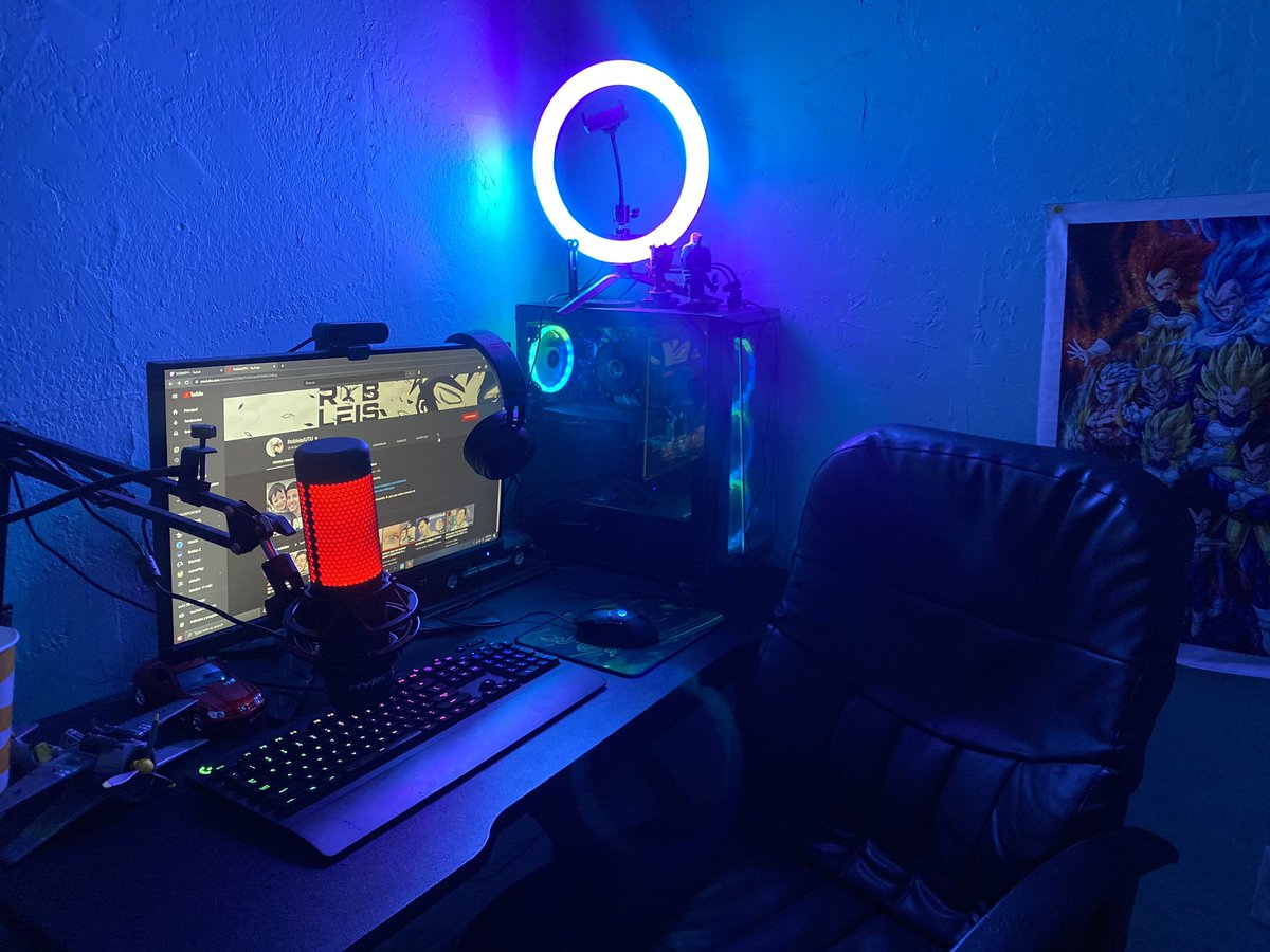 litdavidx's tweet photo. Hola @RobleisIUTU  señor robleis aquí está mi set-up guapo #SetUp4Rob https://t.co/MS5cdsvH18