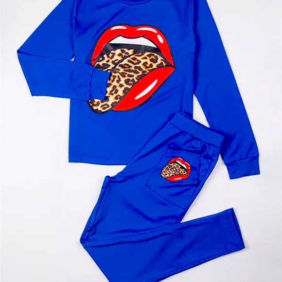 kbabe777's tweet photo. So good I had to share! Check out all the items I'm loving on @Poshmarkapp #poshmark #fashion #style #shopmycloset: https://t.co/4GP52prsNh https://t.co/dl46CTvQxE