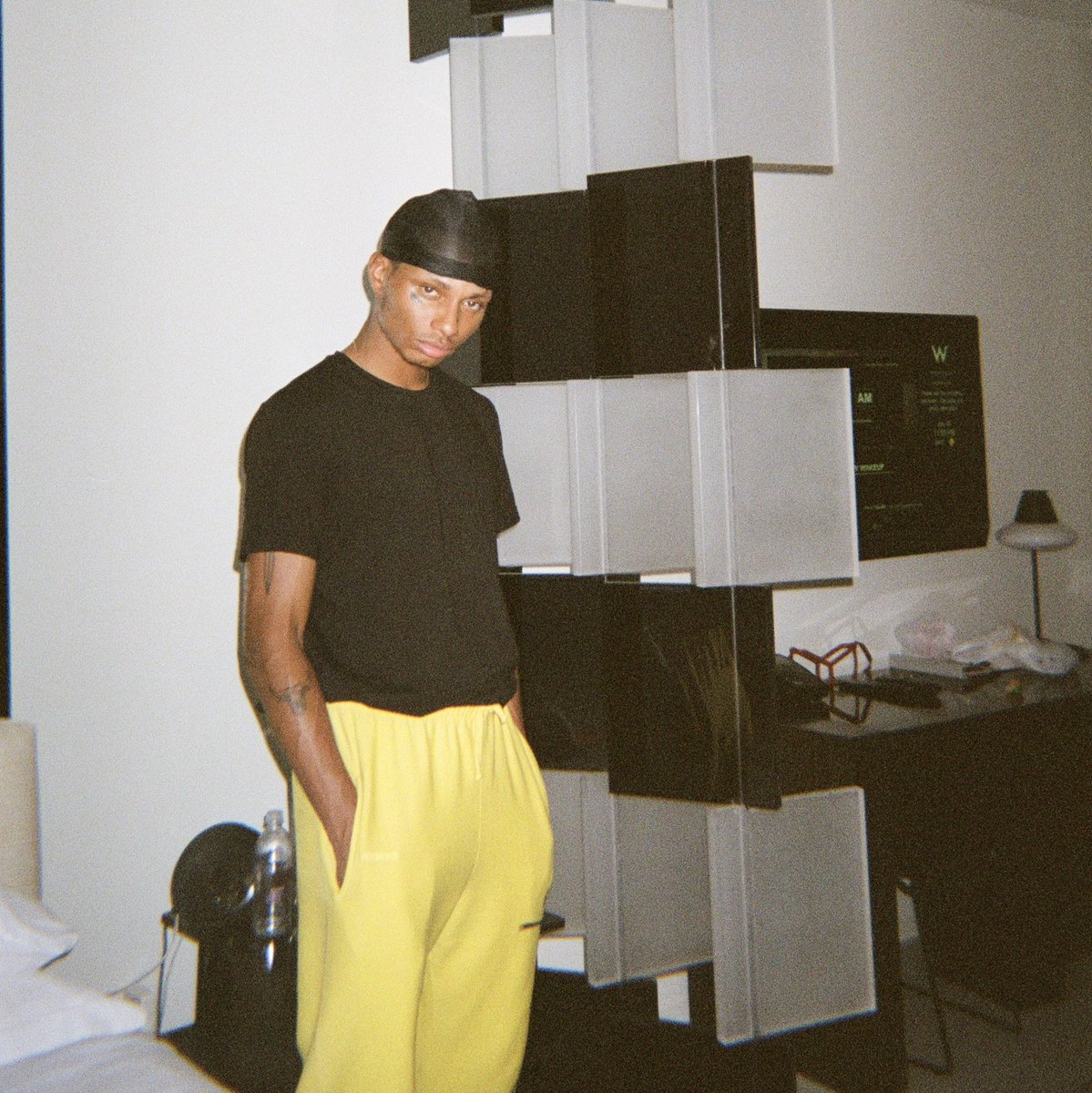 G59RECORDS's tweet image. ITS OFFICIAL @nightlovell HAS SOLD HIS SOUL TO G59 RECORDS 

WELCOME TO HELL BROTHER