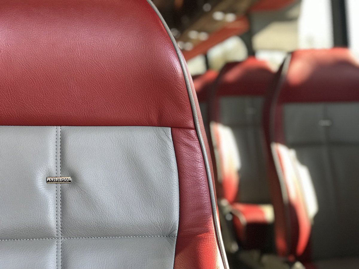 ArrowStageLines's tweet photo. When you choose #arrowstagelines, you can stop worrying about late pickups and instead sit back and #experiencethejourney. Experience the nations only on-time promise for yourself! Book now at https://t.co/h7Vafkq8Os. ๐ #experienceconfidence https://t.co/iZ1wq296kN