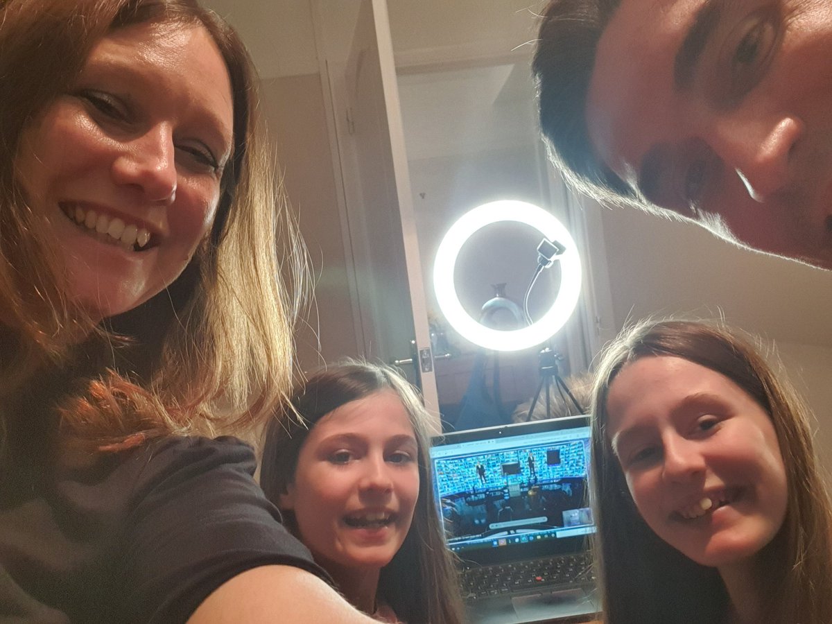 donnamawson's tweet photo. @Andyshowbiz  The Mawson family in Surrey feeling like pro's with our ring light! https://t.co/zik2FUgWOT