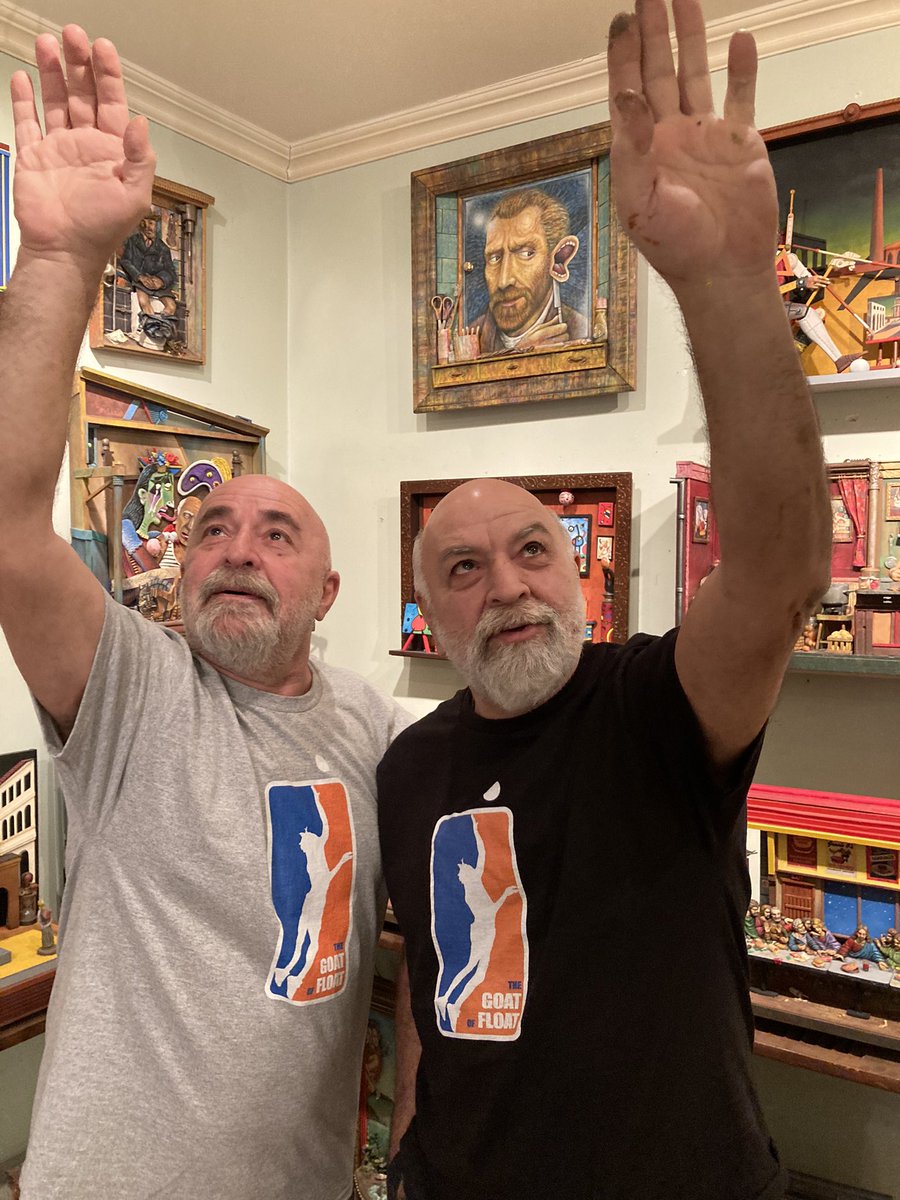 BockerBackpages's tweet photo. The Dilakian Brothers, Hovo and Gago, in their NYC art studio rocking that #GOATofFLOAT drip. They’ve been diehard Knicks fans since they first came to New York from Armenia in the early 80’s 🙌🔥🎨 #Knicks #Artists #NewYorkForever https://t.co/Kj4DzlIBxW
