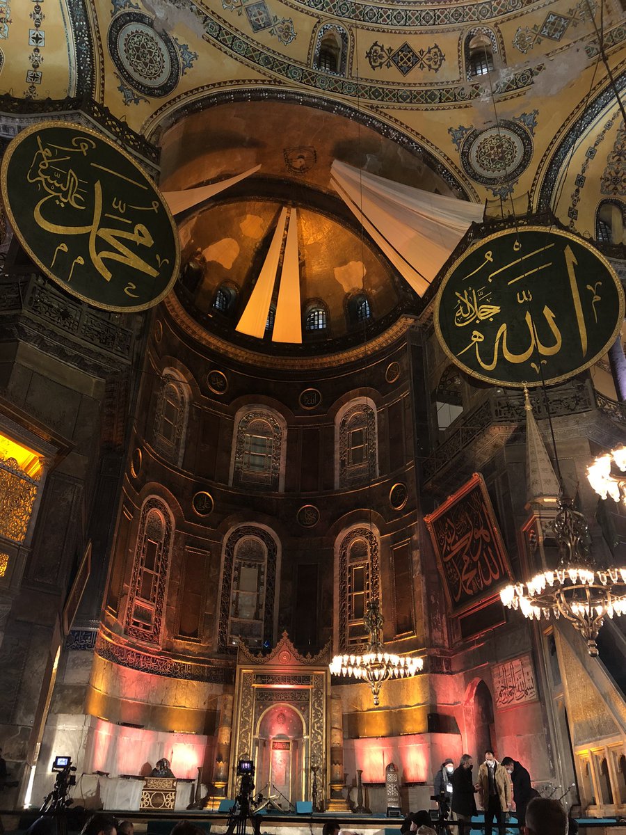 Regaip Kandilimiz Mübarek Olsun. 
Ayasofya-i Kebir Camii Şerif’inden Selam ve Dua ile.