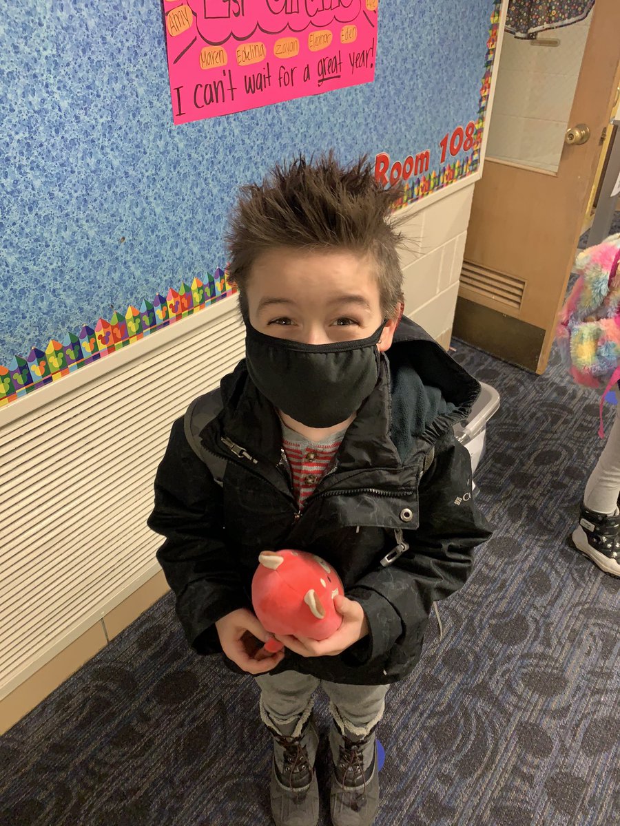 LohensMs's tweet photo. The kiddos rocked some crazy hair and hats today because at Melzer School, we go crazy for kindness! During morning meeting, we brainstormed ways to show kindness to our families. 😊 https://t.co/BYQQDOutEl