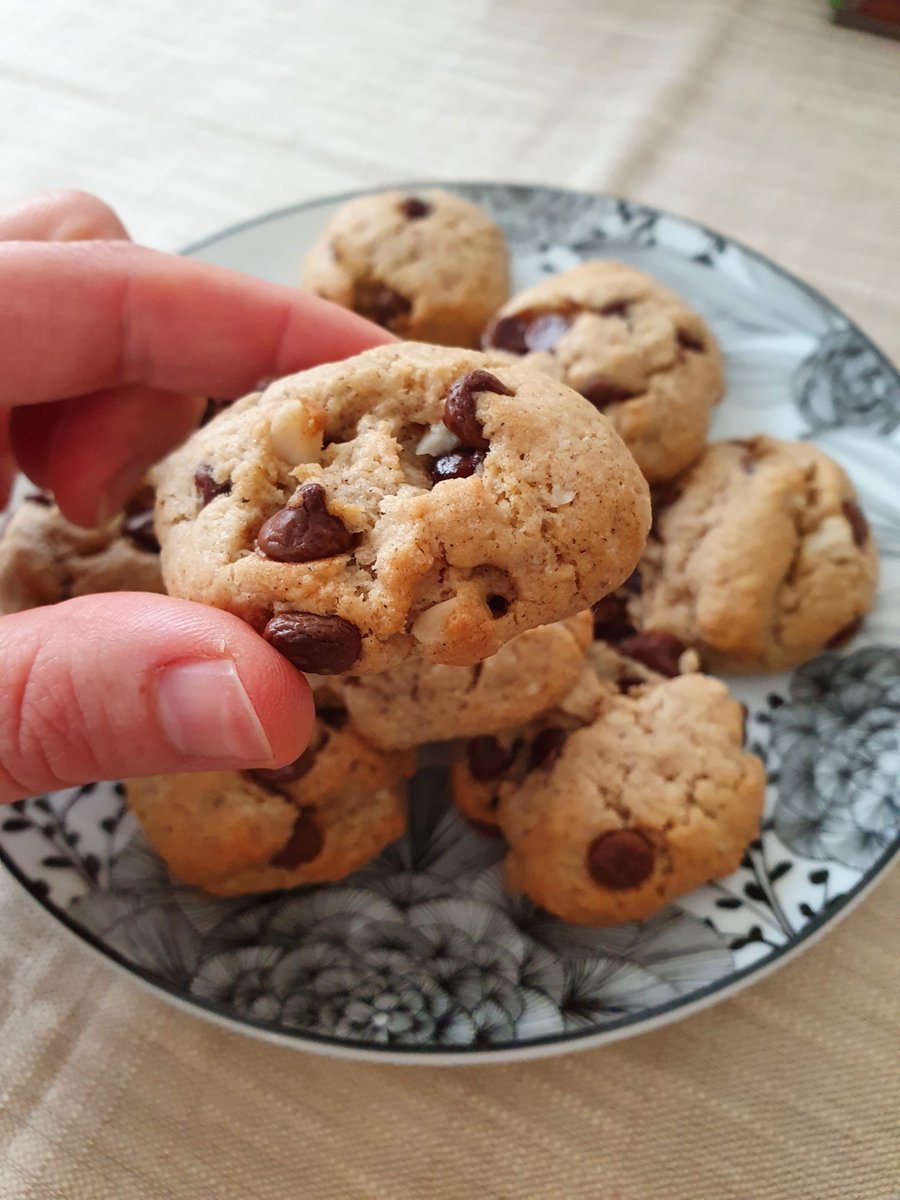 cofooders's tweet image. #Recette via ⁦@audreycuisine⁩ Cookies noix de coco et pépites de chocolat 👉audreycuisine.fr/2021/02/18/coo… #mardiconseil #cookie #coco #chocolat #food #faitmaison #bon #patisserie