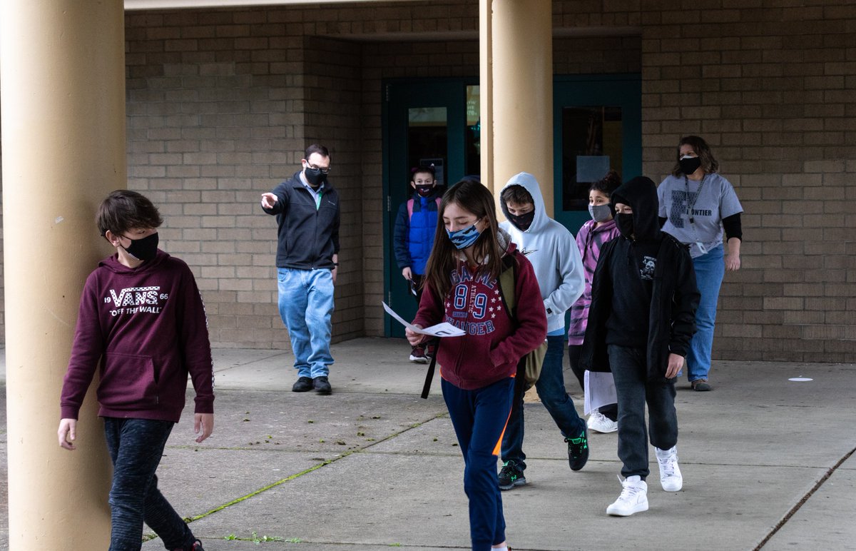 Welcome Back Middle School Students! It was the first day of orientation for 6th Graders. We wanted to share photos from Wy'East. Shahala &amp; Frontier. Tomorrow we will share photos from Cascade, Pacific &amp; Covington. #EPSWelcomeBack #EPSInspires