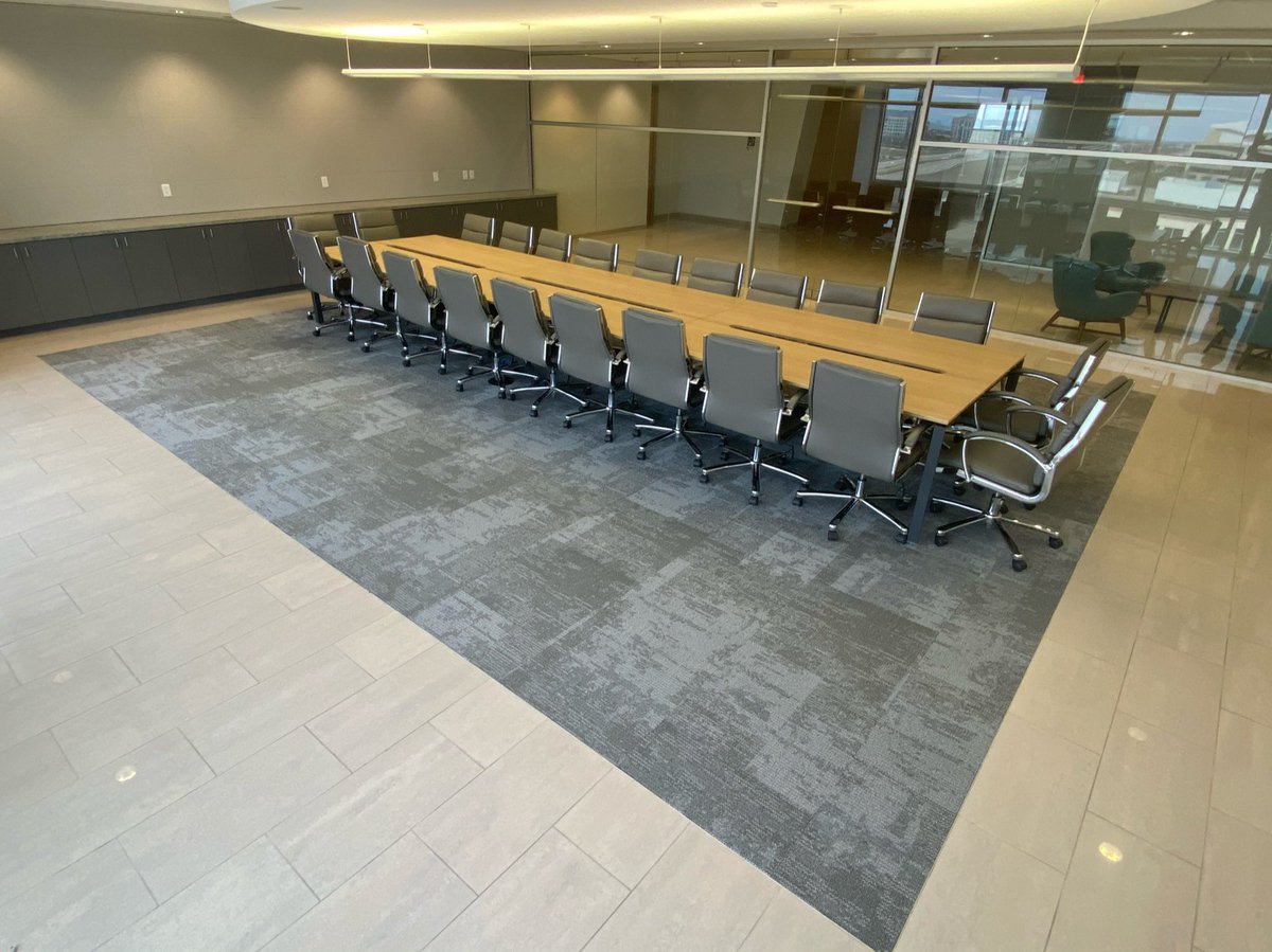 EFContract's tweet image. An inset of Artisan adds texture to this conference space at Cawley Partners Management in Dallas.

#efcontract #modularcarpet #flooringsolutions #workplaceinteriors 
#workplacedesign
#corporateinteriors #commercialflooring #commercialinteriors