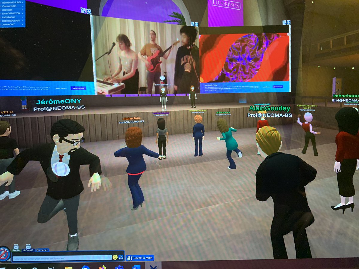 AlainGoudey's tweet photo. Concert en ce moment de Fluoresun en live dans le campus virtuel de @NEOMAbs ! Que c’est bon de se retrouver ensemble pour écouter de la musique ! #culture #concert #COVID19 #JoinTheFamily https://t.co/vERGqia89l