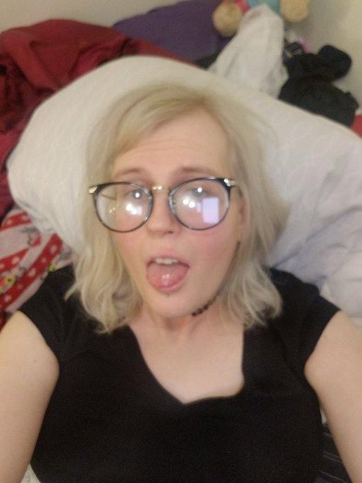 UwU https://t.co/0YknWXloAy<a href="/tag/legs"class="tags"><span>#legs</span></a><a href="/tag/fishnets"class="tags"><span>#fishnets</span></a><a href="/tag/slut"class="tags"><span>#slut</span></a><a href="/tag/trans"class="tags"><span>#trans</span></a><a href="/tag/cicilux"class="tags"><span>#cicilux</span></a>