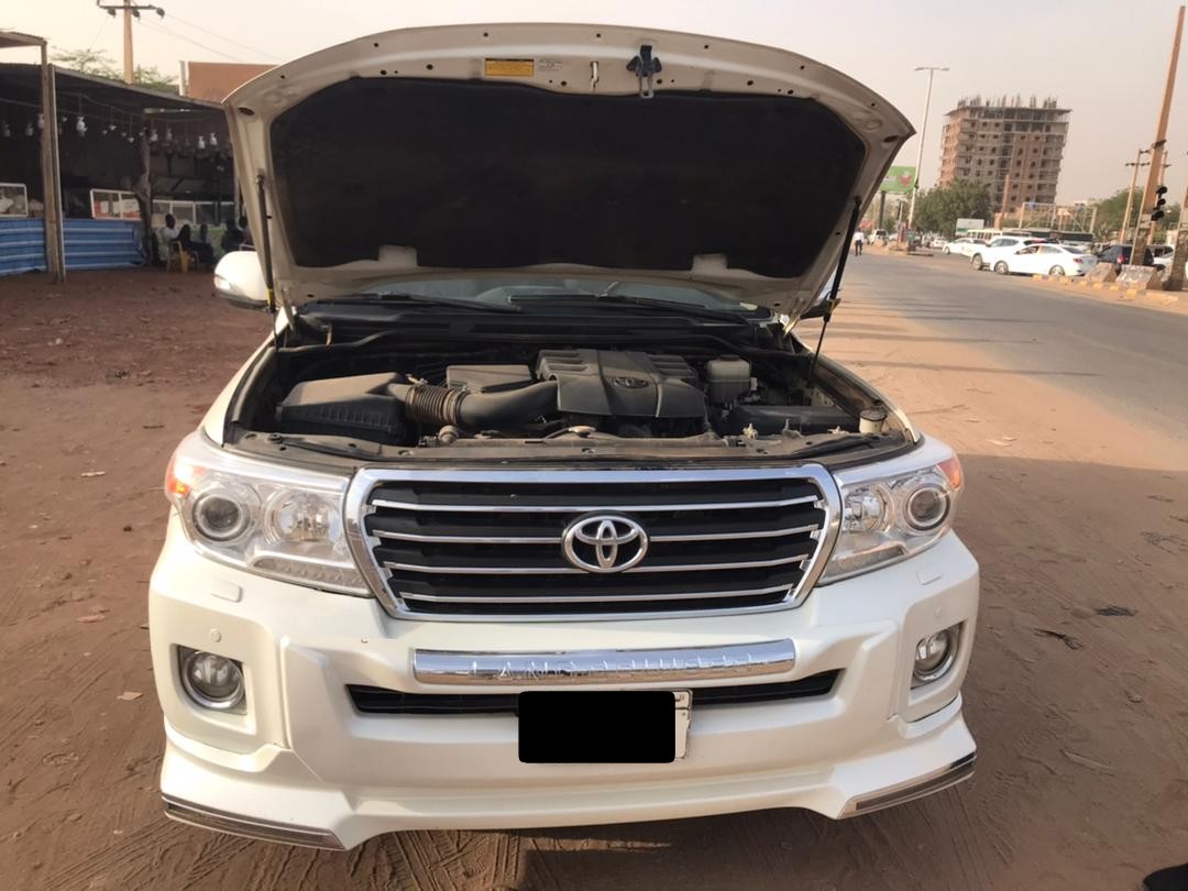 aymanaminoffcl's tweet photo. Landcruiser GX.R
2015 
اوتوماتيك
بنزين v6 
شركة 
للبيع 🙌
#retweet https://t.co/kvXySwxpnq