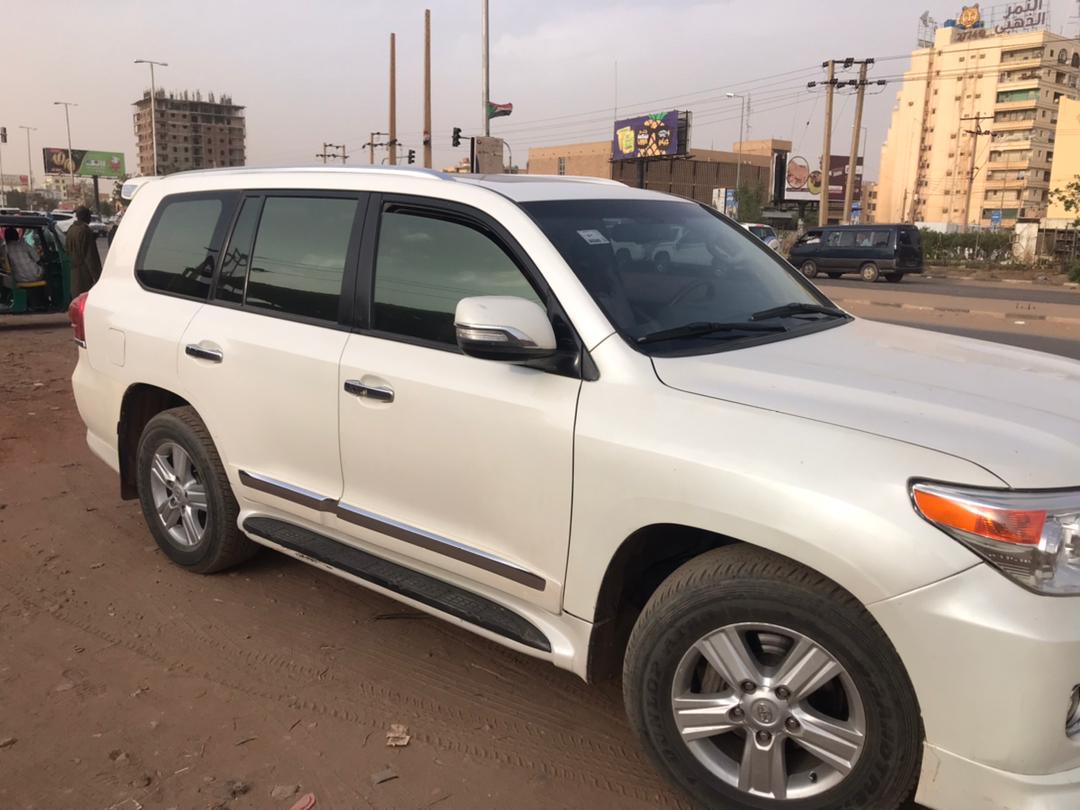aymanaminoffcl's tweet photo. Landcruiser GX.R
2015 
اوتوماتيك
بنزين v6 
شركة 
للبيع 🙌
#retweet https://t.co/kvXySwxpnq