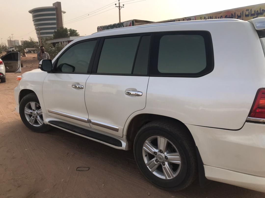 aymanaminoffcl's tweet photo. Landcruiser GX.R
2015 
اوتوماتيك
بنزين v6 
شركة 
للبيع 🙌
#retweet https://t.co/kvXySwxpnq