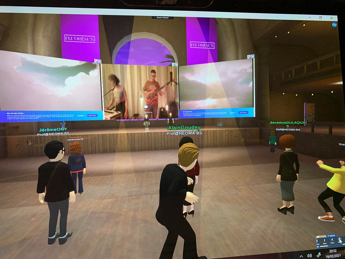 AlainGoudey's tweet photo. Super concert de #Fluoresun, groupe de @VilledeReims dans le #campusvirtuel de @NEOMAbs ! Quand les #avatars nous permettent de nous retrouver ensemble pour profiter de la #musique, malgré le@#COVID19 ! #JoinTheFamily #DigitalThursday #evenementiel #fun #together https://t.co/jwYvCjfiEe