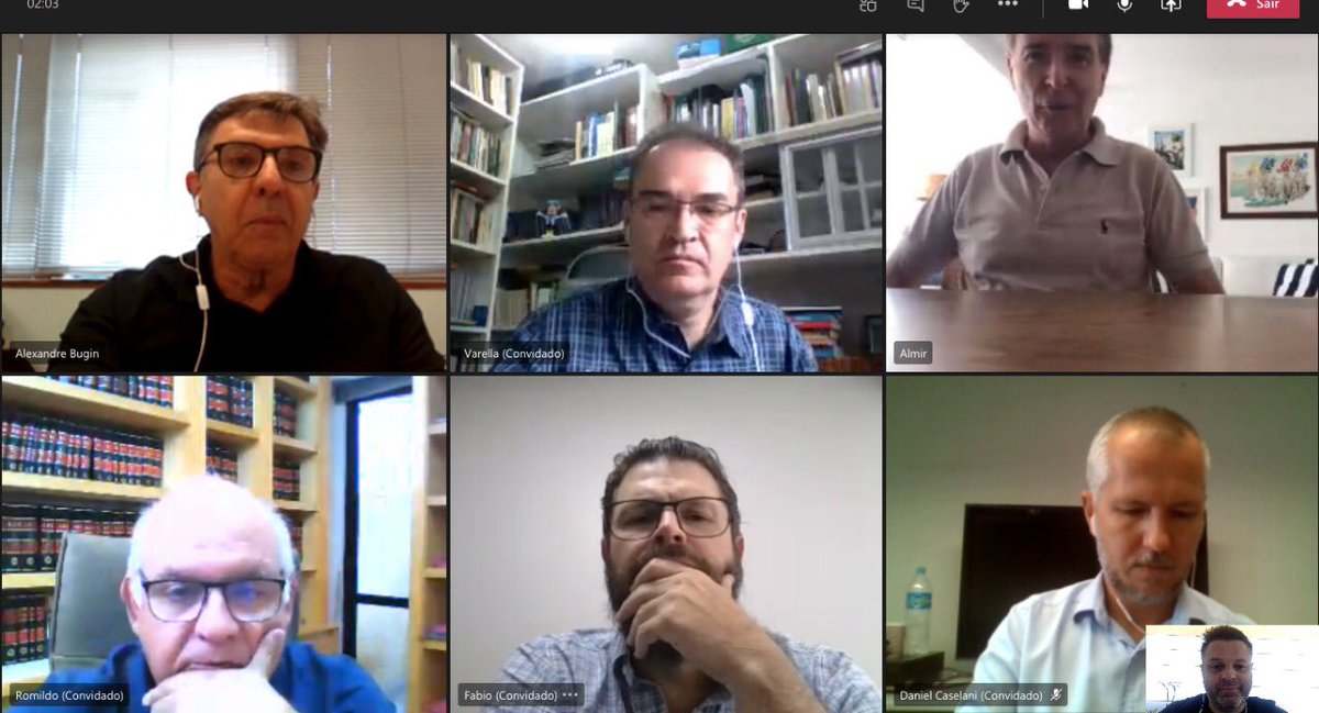Hoje pela manhã a nova diretoria do MGI se reuniu com o presidente Romildo Bolzan Jr. para se apresentar e prestar apoio diante da final que se apresenta. Conversaram, também, sobre vários temas importantes, dentre os quais o plantel, categorias de base e comissão técnica.