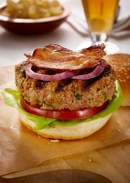 HomegrownOn's tweet photo. Bacon, lettuce, TURKEY! A delicious twist on the traditional BLT.
Try our recipe: https://t.co/kqutOWiBMI
#ontarioTurkey #groundTurkey #ontarioPork #ontFood #lovelocal #loveLocalOnt #loveOntFood #SupportLocalOnt #ontAg
@OntarioTurkey @OntarioPork https://t.co/IBaH6ezXL2