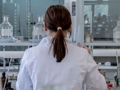 CarletonSSSC's tweet photo. Join @carletonscience on March 8th for #CUinScience! Tune in throughout the day for videos highlighting various female researchers and students. Submit a short video about the women scientist that inspires you for a chance to win a prize! Learn more at https://t.co/z5lJVQ9hLM. https://t.co/oNCYBpMeWM
