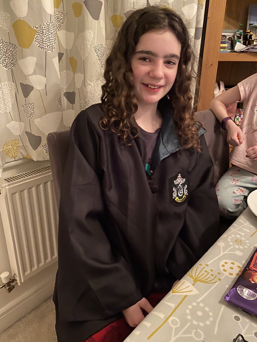 AWLessOrdinary's tweet photo. Georgia, Slytherin, playing the #skyvip quiz #DynamiteDavies https://t.co/4VmKLkdYEV