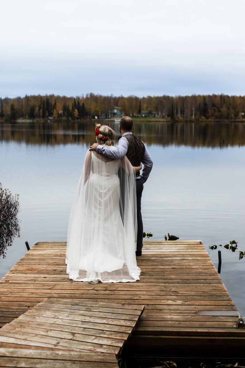 cleoland_'s tweet photo. These photos were taken in the same spot— from our wedding, and then jake’s sister’s wedding https://t.co/wACs5jAXc4